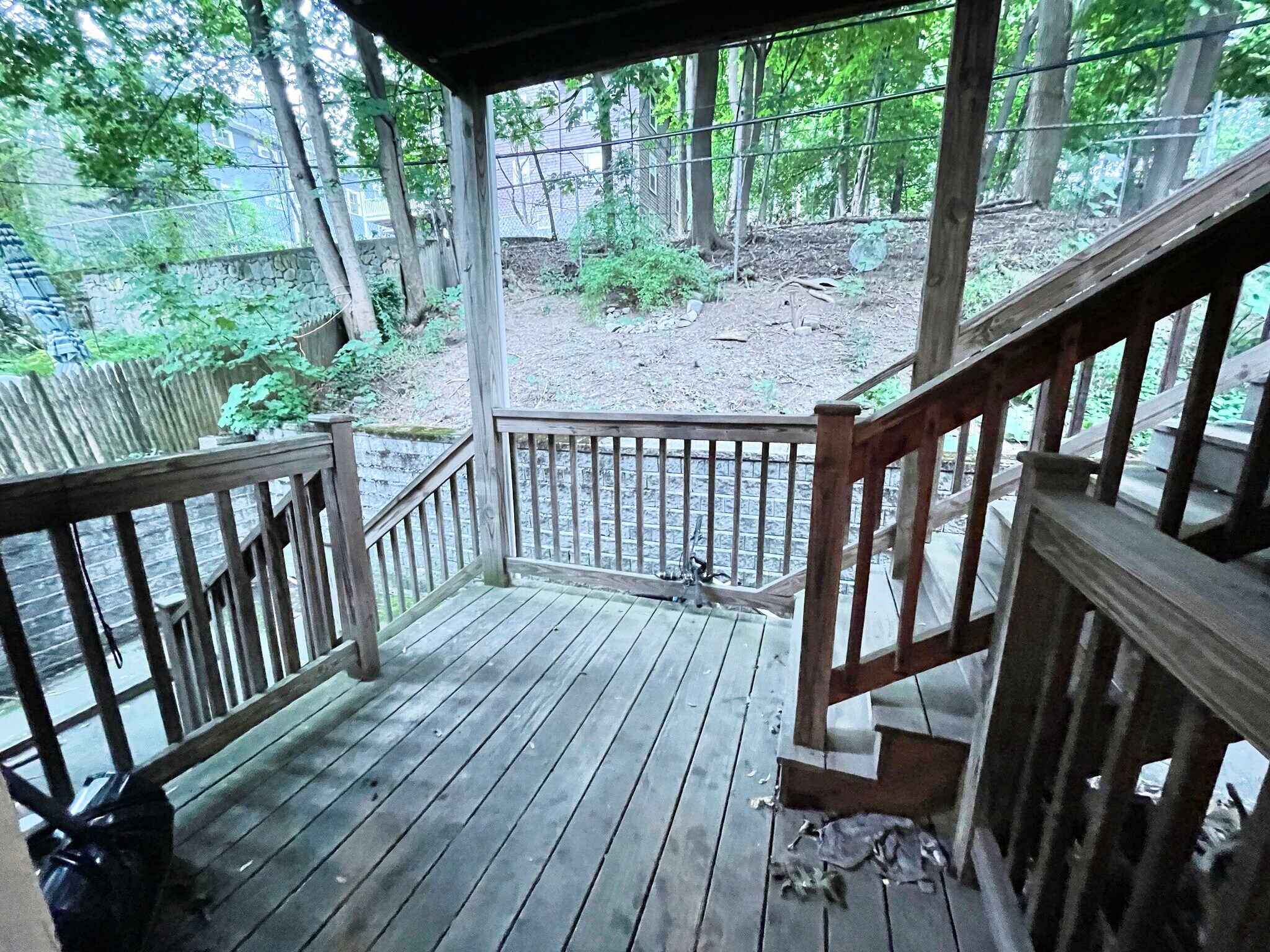 Building Photo - 128 Hillside St