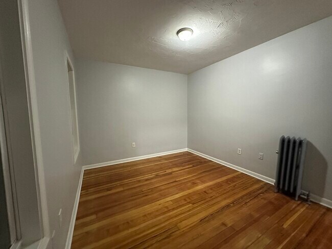 Building Photo - 245 Green St