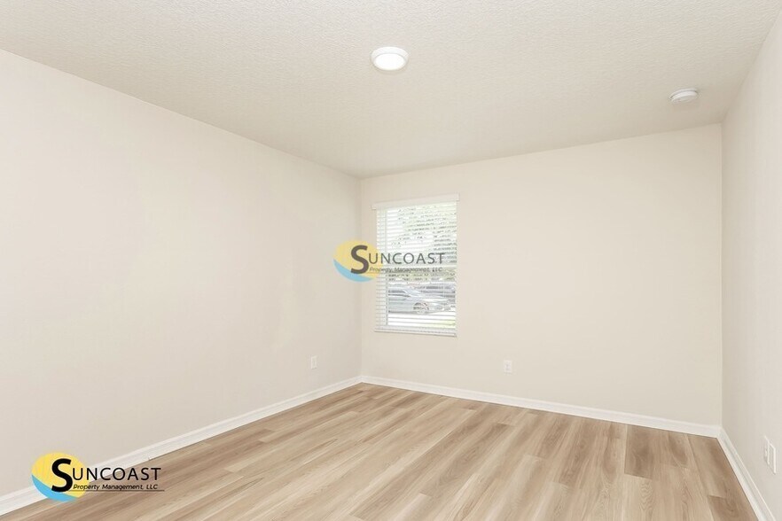Building Photo - 11462 Oakfield Ct