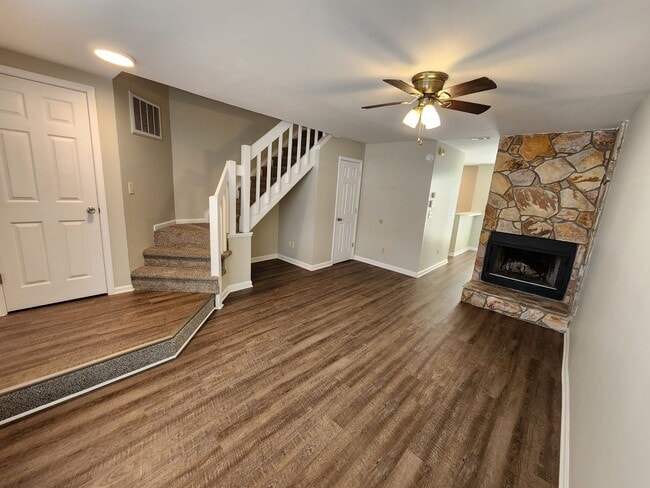 Building Photo - 6360 Windsor Gate Ln