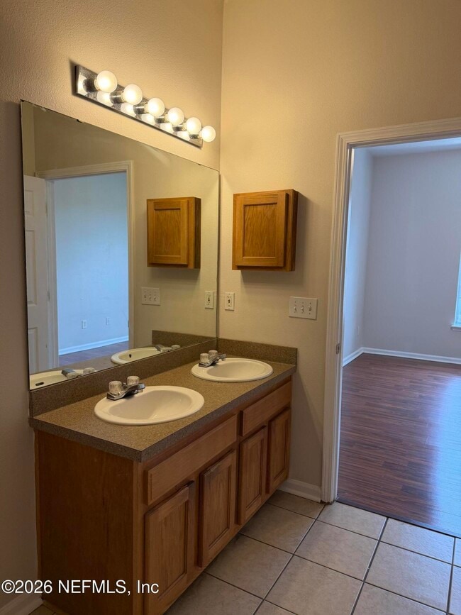 Building Photo - 785 Oakleaf Plantation Pkwy