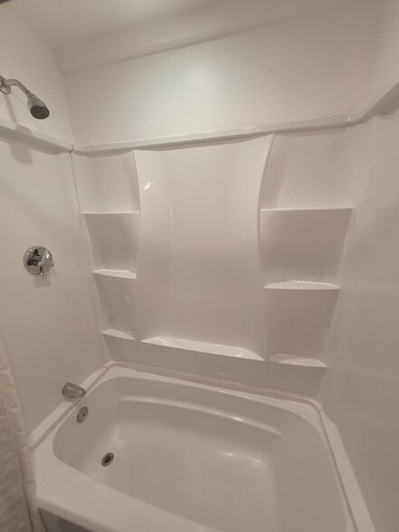 Building Photo - 23 Handy St