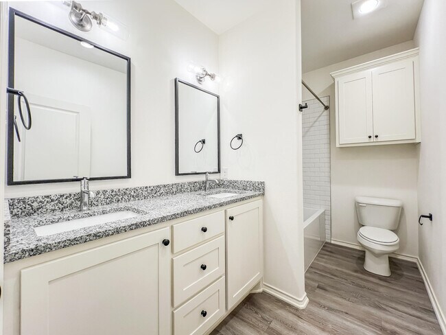 Building Photo - 5917 Harvard St