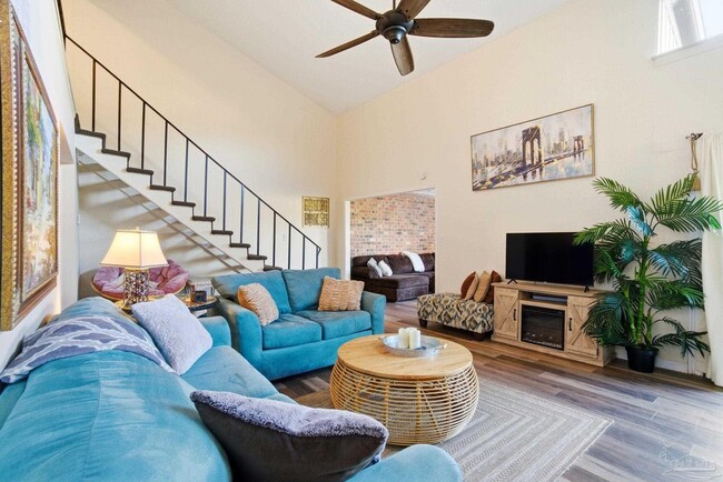 Building Photo - 4822 Huron Dr