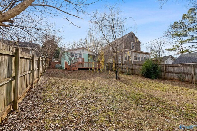 Building Photo - 1311 Wells Ave SE