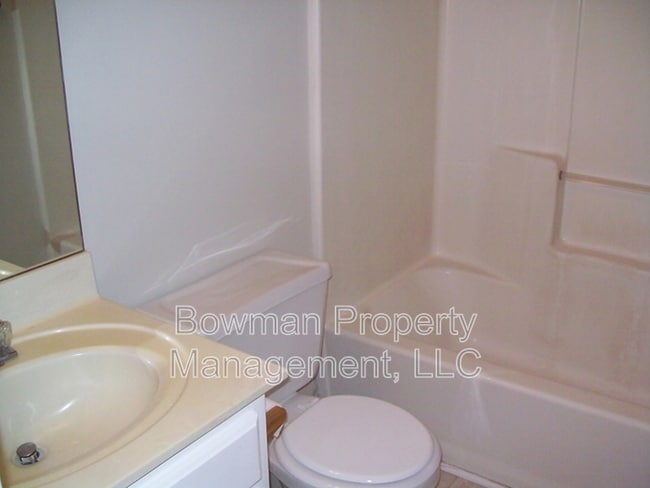 Building Photo - 125 Cardinal Creek Ln