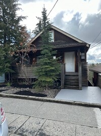 Building Photo - 540 NE Maiden Ln