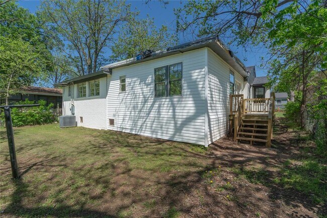 Building Photo - 3224 NW 47th St