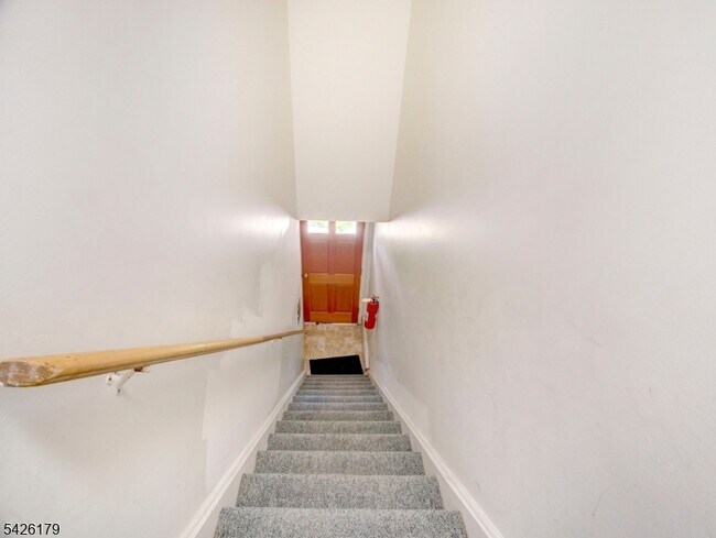 Building Photo - 365 Bloomfield Ave