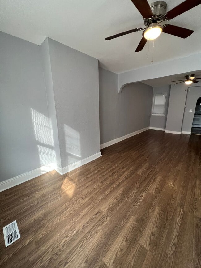 Building Photo - 4BR House Available for Rent!