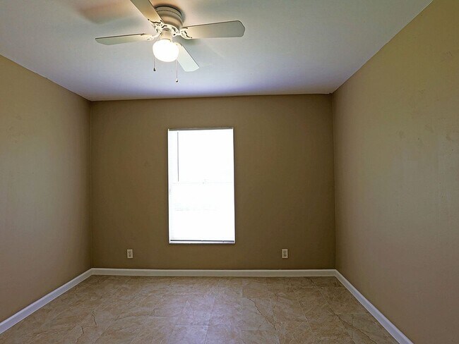Building Photo - SFH - Cape Coral 325