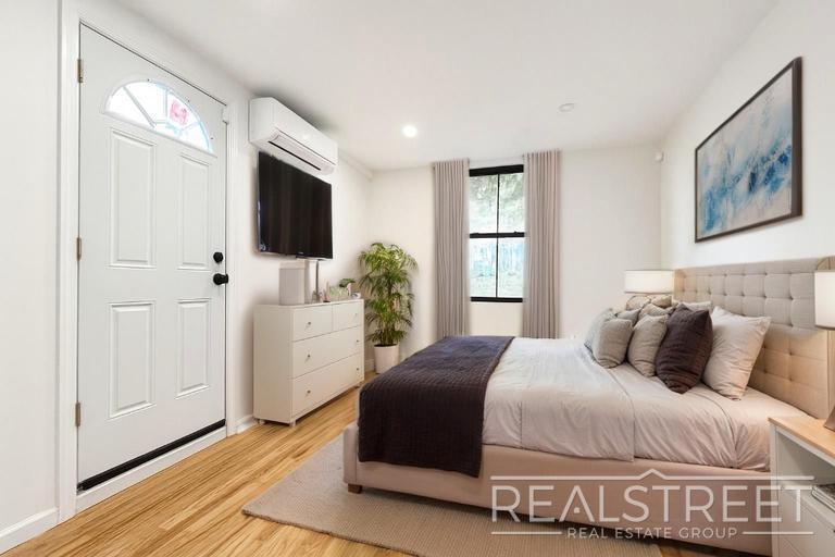 Building Photo - Brand New 2 Bed with Private Yard Bed Stuy...