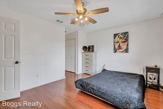 Building Photo - 4 br, 2.5 bath House - 1950 Woking Court