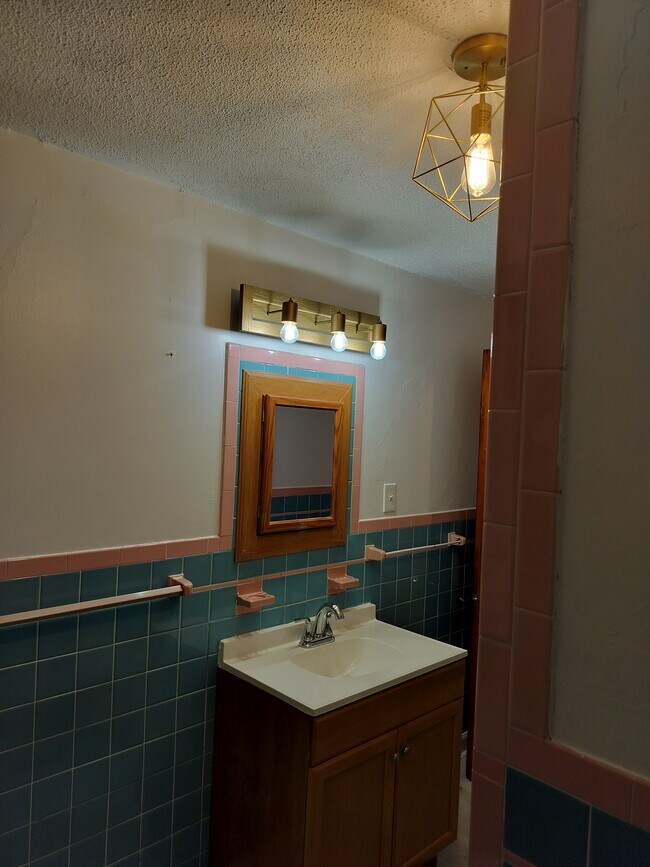 Building Photo - 126 Fanning St