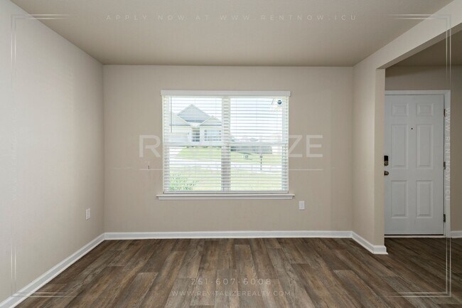 Building Photo - HALF-OFF DEPOSIT SPECIAL! Stunning 2-Story 4 BD 2.5 BA House in Spanish Fort!