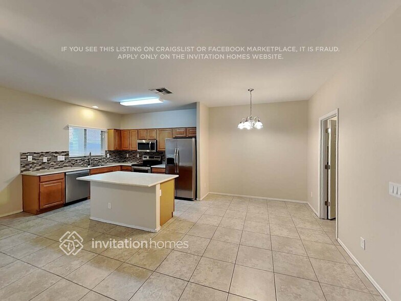 Building Photo - 17755 W Maui Ln