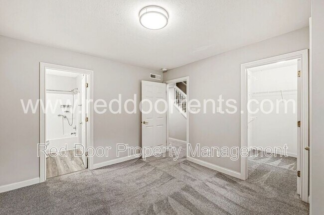 Building Photo - 2406 N Delaware St