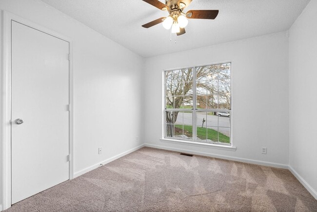 Building Photo - 3 Bed 2 Bath Home Near Post for Rent!