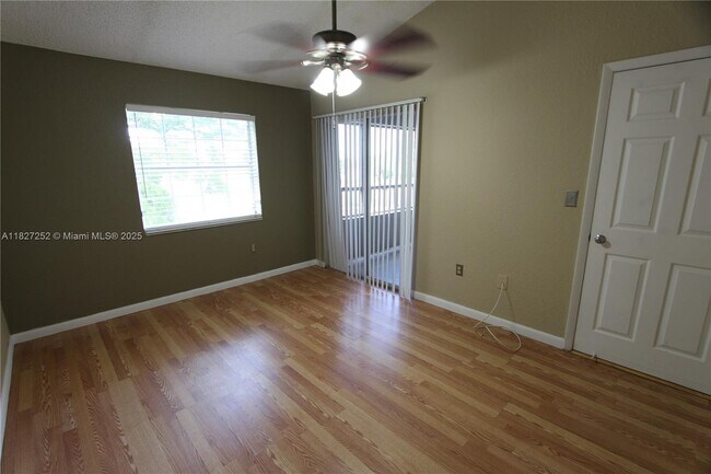 Building Photo - 2881 N Oakland Forest Dr