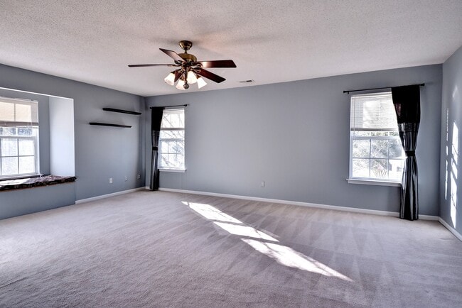 Building Photo - 164 Old Field Rd