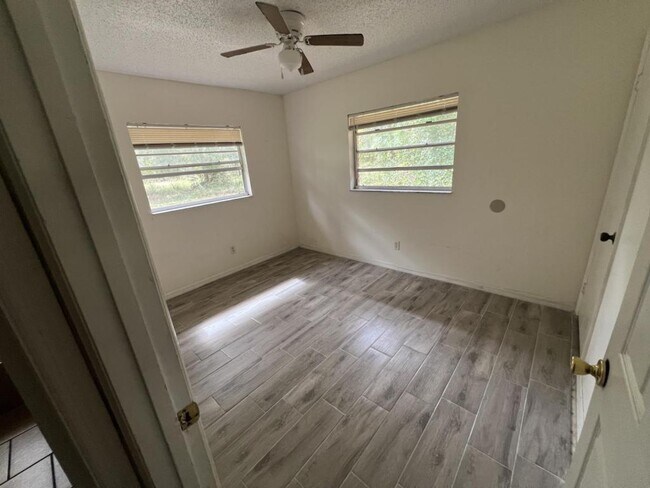 Building Photo - 7424 E Ringer Ct