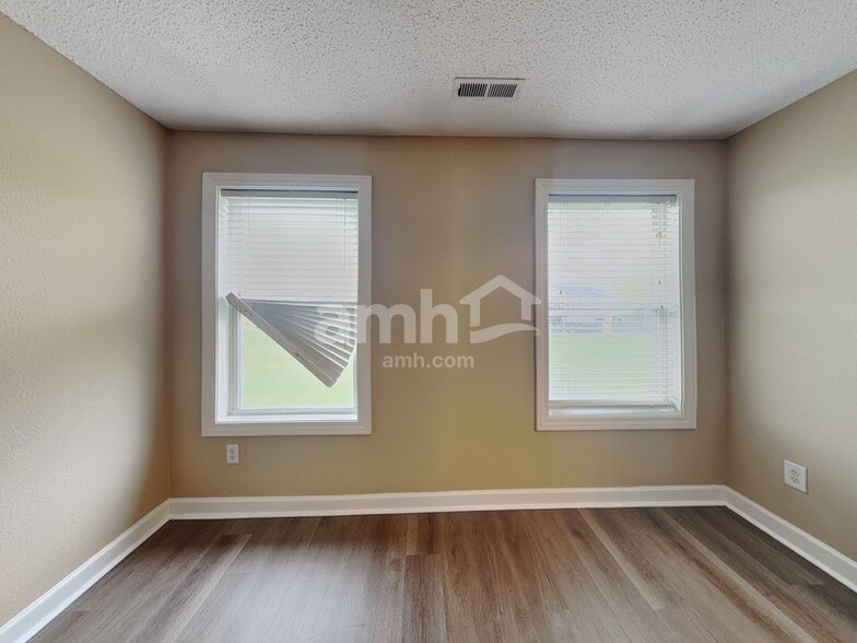 Building Photo - 5896 Monticello Square Ln