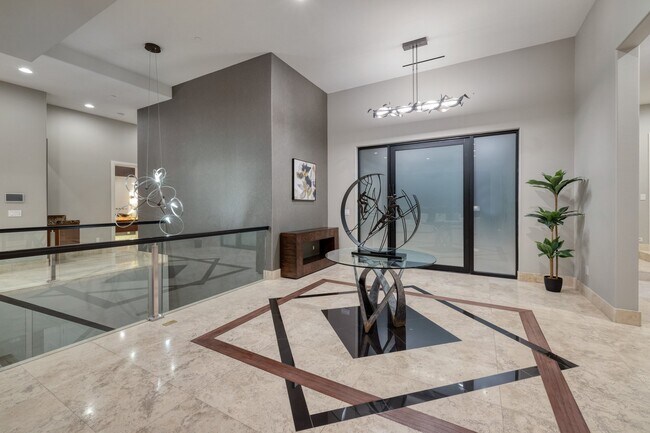 Building Photo - 675 Scenic Rim Dr