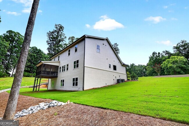 Building Photo - 727 Old Collins Rd