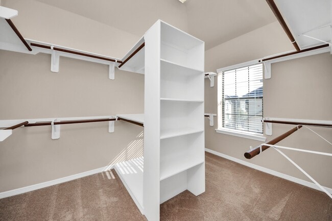 Building Photo - 2707 King's Retreat Cir