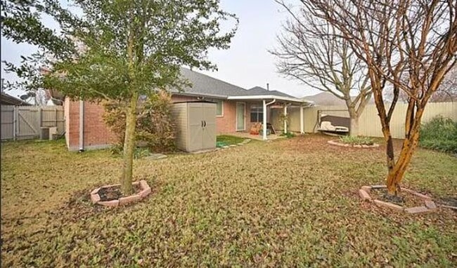 Building Photo - Super Cute 3 Bedroom Home in the Heart of Waxahachie