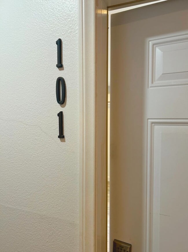 Building Photo - 4120 Third Ave