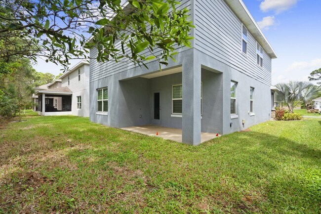 Building Photo - 692 NE Turtleback Trail