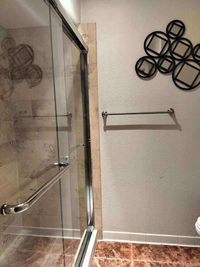 Building Photo - 20313 Sunny Shores Dr