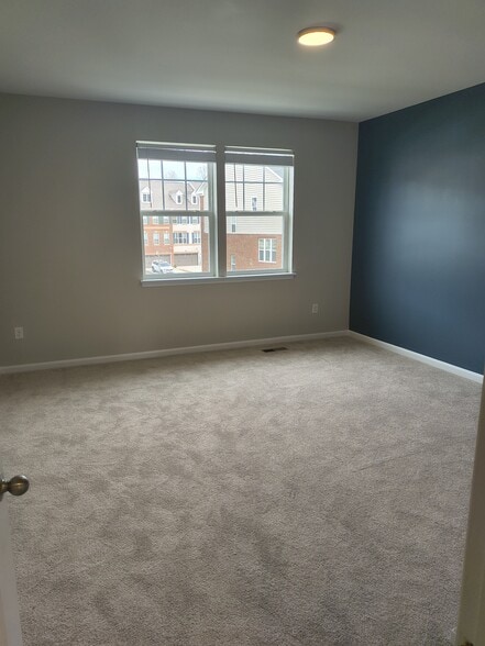 Building Photo - 15116 Hogshead Way