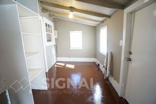 Building Photo - 7837 Churchill Dr
