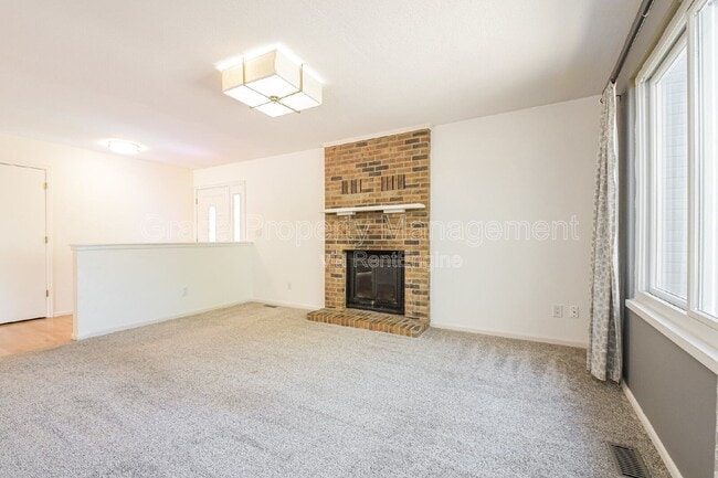 Building Photo - 11748 Fillmore Pl
