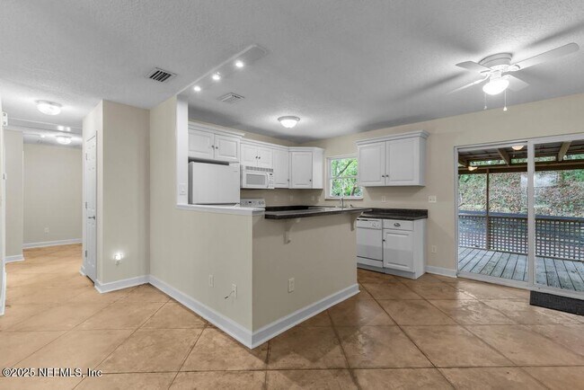 Building Photo - 8223 Hardwood Landing Rd