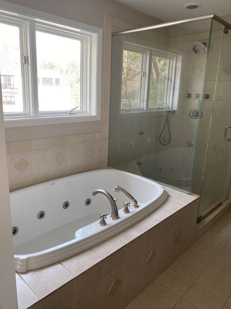 Building Photo - 1221 N Chicago Ave