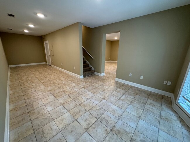 Building Photo - Executive Rental in Pear Alley Condominium...