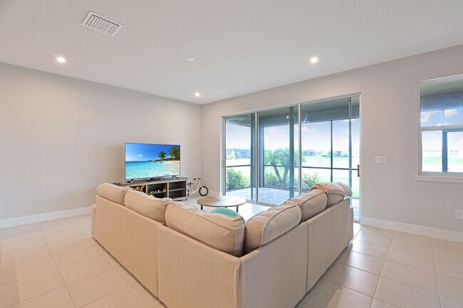 Building Photo - 4 Bed 3 Bath Gem In The Sunstone Community In Wellen Park!!!