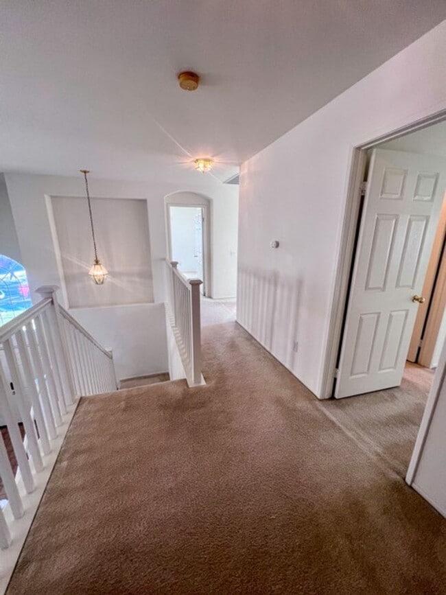Building Photo - Large 4 bedroom Murrieta home with a loft ...
