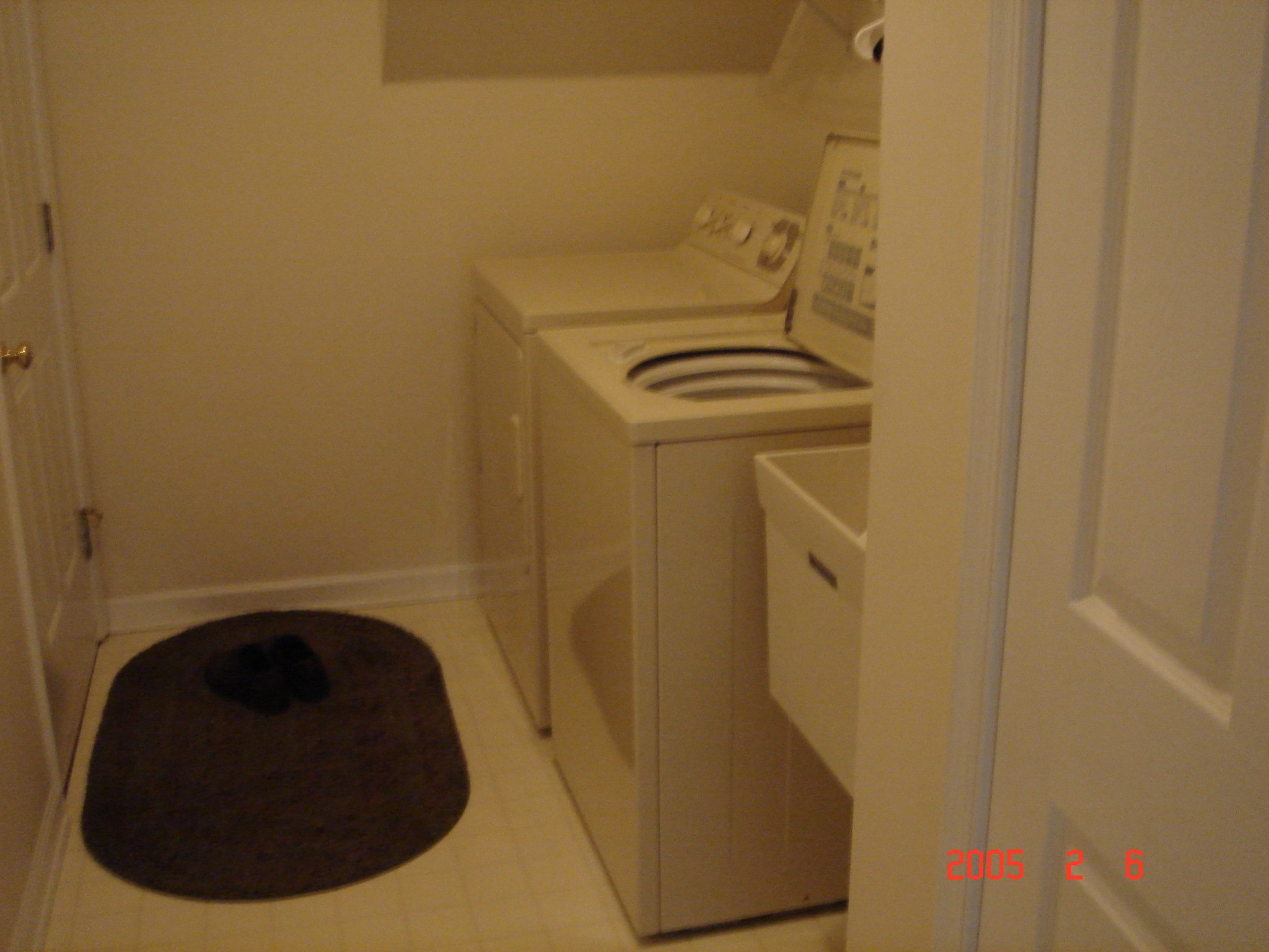 Large Washer and Dryer - 743 Mill Rd