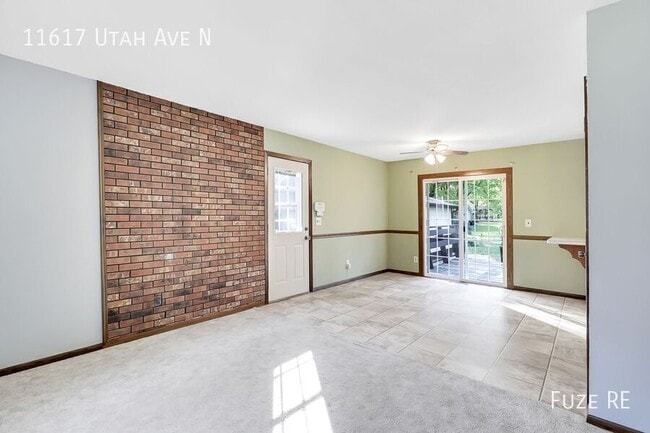 Building Photo - 11617 Utah Ave N