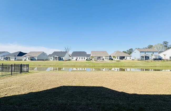 Building Photo - 2422 Capri Ct