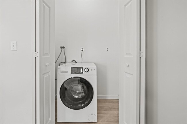 Building Photo - 1 Salem St