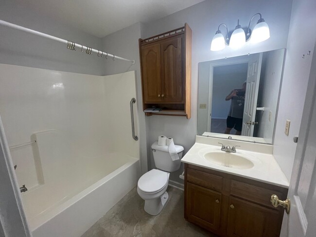 Building Photo - 10401 Whispering Pine Ln