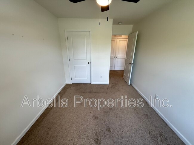 Building Photo - 30 Moon Rock Ct