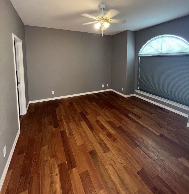 Building Photo - Beautiful sunridge house with breathtaking...