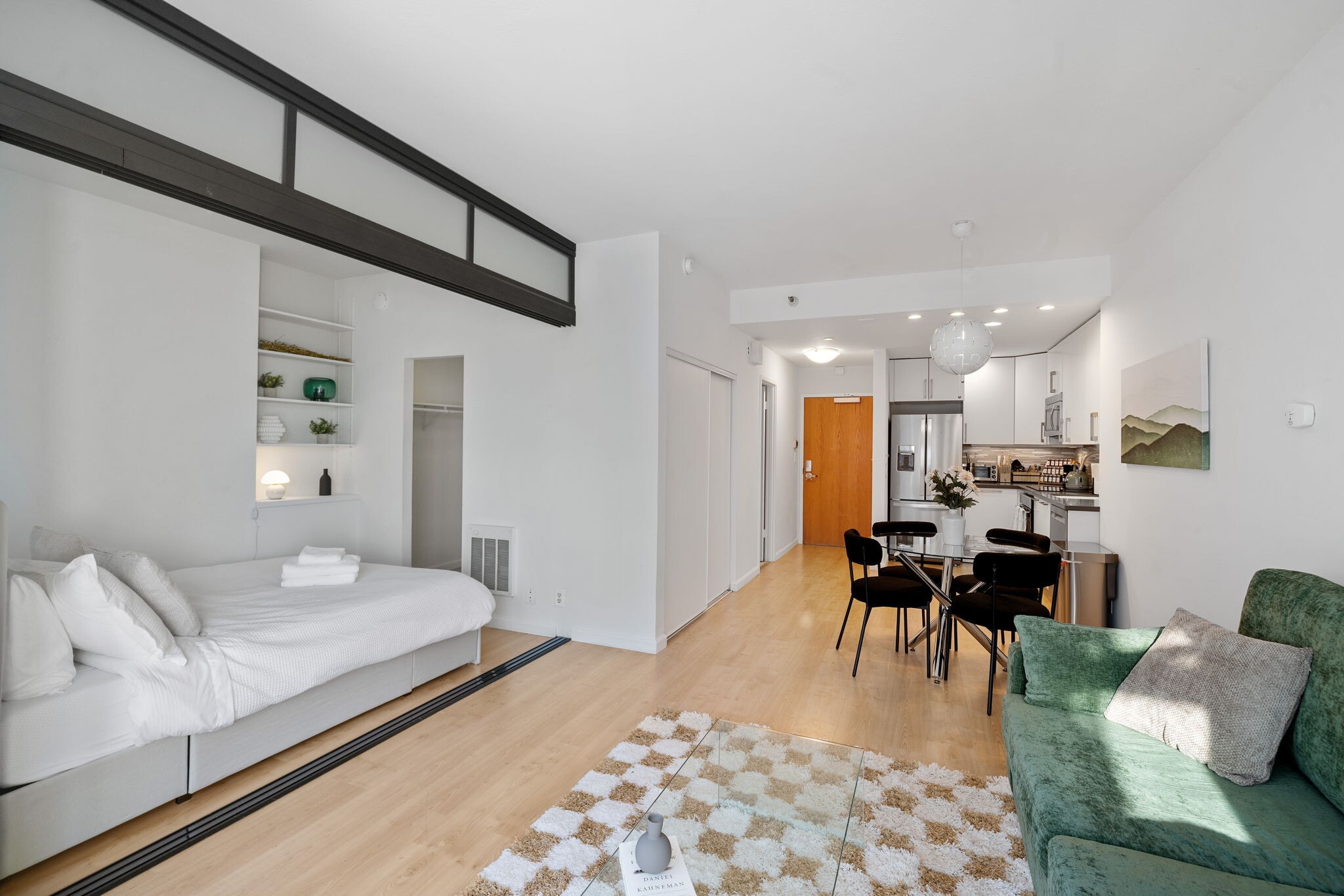 Building Photo - 1 Daniel Burnham Court