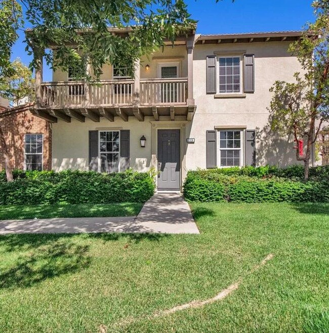 Building Photo - Welcome to your dream home in the heart of Tustin 92782!